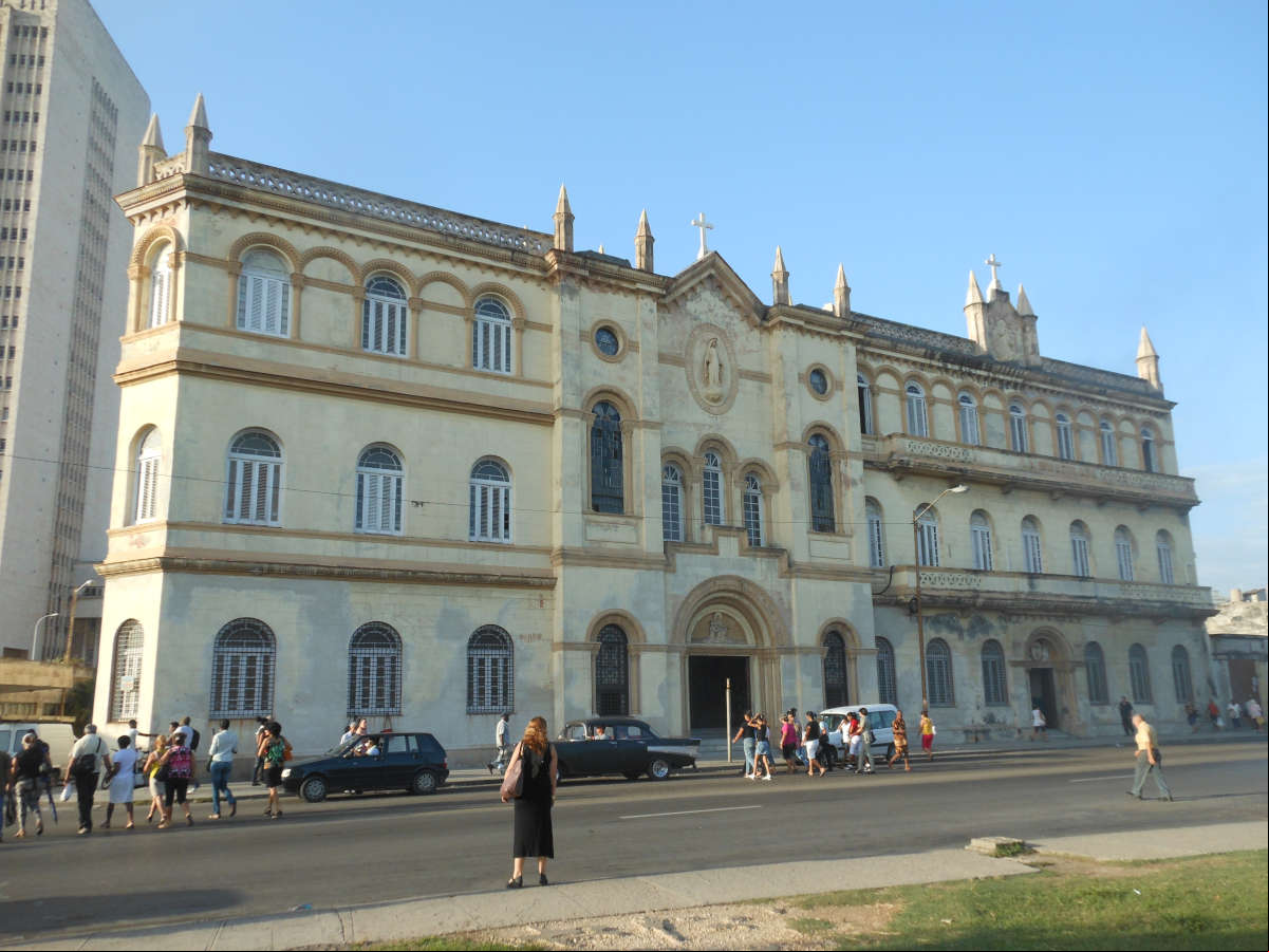 Capilla La Inmaculada situada en la calle San Lázaro, frente al Parque Maceo en la Habana Capilla La Inmaculada situada en la calle San Lázaro, frente al Parque Maceo en la Habana