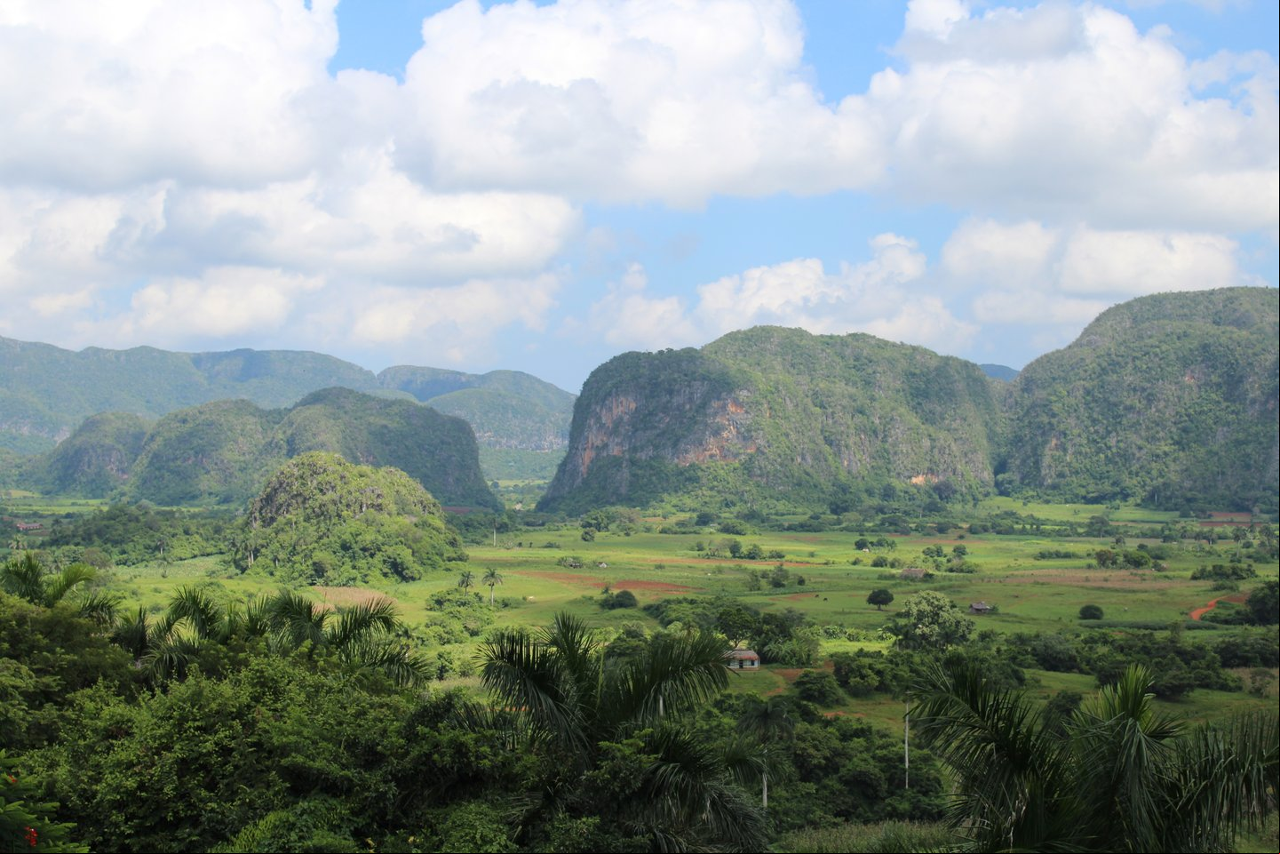 Foto del Valle de Viñales, Pinar del Rio, el paisaje mas impresionante de Cuba, Paisaje Cultural de la Humanidad El Valle de Viñales, Pinar del Rio, Cuba