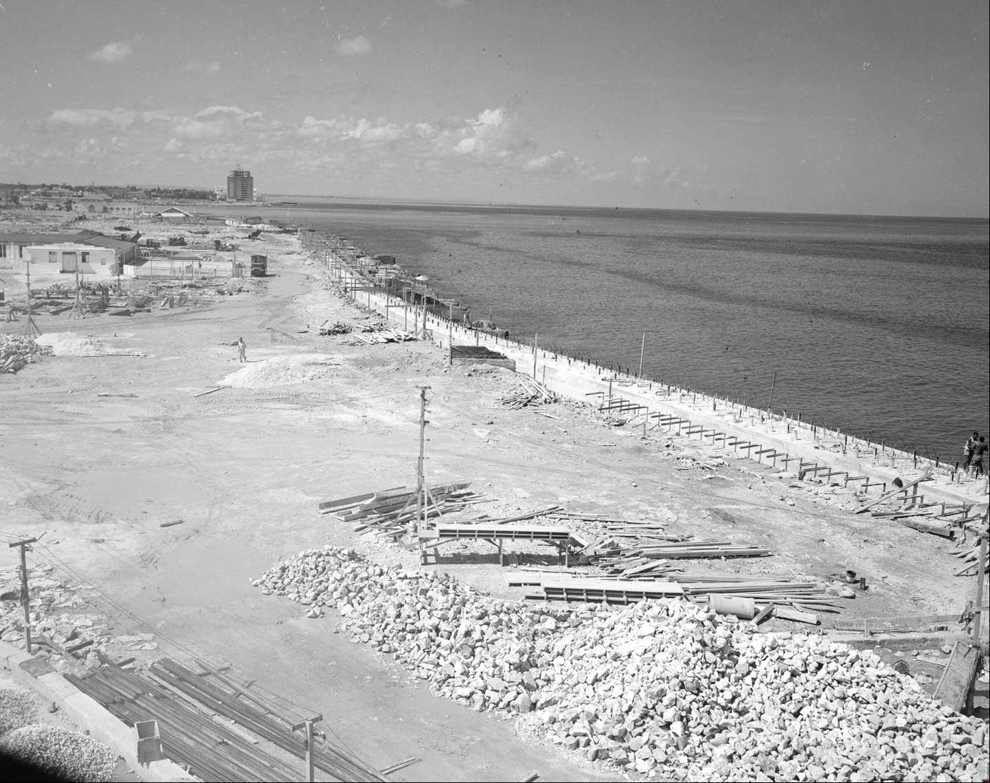 Objetos de obra en la construccion del Malecon en el gobierno de Batista Objetos de obra en la construccion del Malecon en el gobierno de Batista