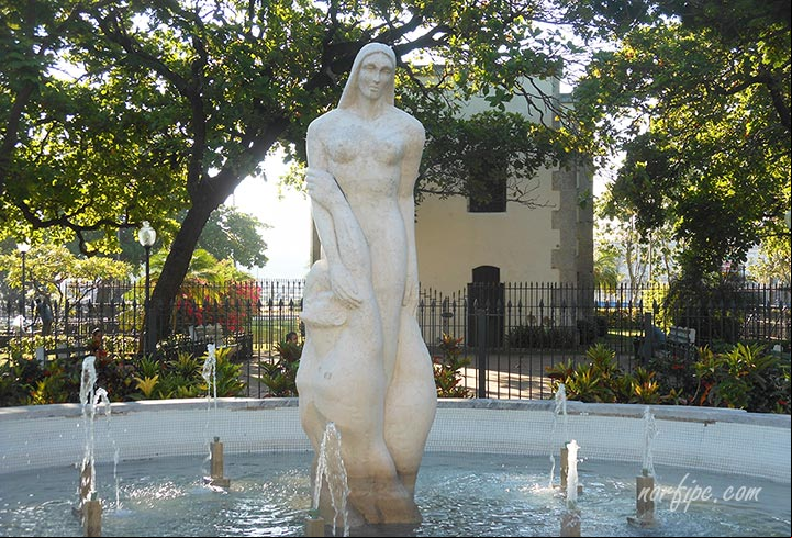 Fuente del Parque de los Mártires o de la Cárcel en la Habana Vieja Fuente del Parque de los Mártires o de la Cárcel en la Habana Vieja