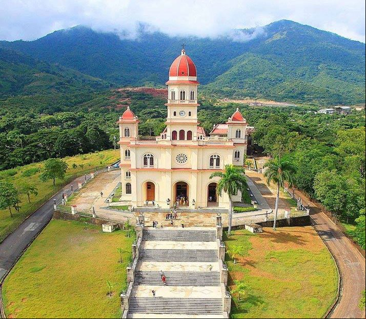 Vista aérea del Santuario de Nuestra Señora de la Caridad del Cobre Vista aérea del Santuario de Nuestra Señora de la Caridad del Cobre