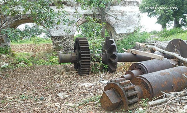 Piezas del trapiche del Ingenio Alejandría Piezas del trapiche del Ingenio Alejandría
