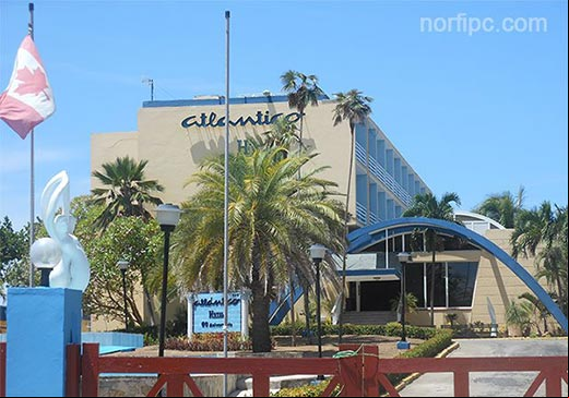 Hotel Atlántico en la Playa Santa María del Mar, al este de la Habana Hotel Atlántico en la Playa Santa María del Mar, al este de la Habana