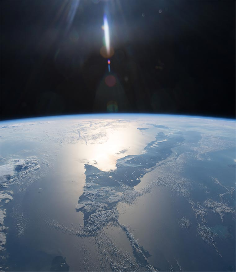 Foto de Cuba de este a oeste al amanecer, desde la Estación Espacial Internacional Foto de Cuba de este a oeste al amanecer