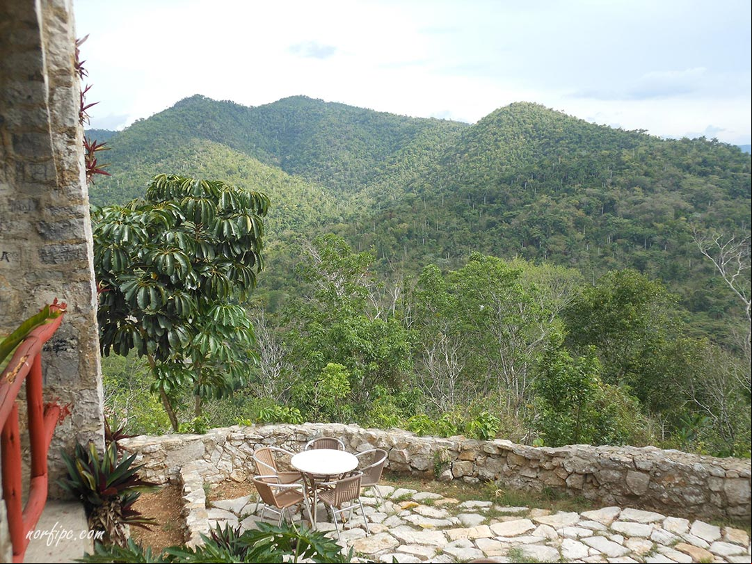 Paisaje desde uno de los miradores de Soroa, Artemisa, #Cuba Paisaje desde uno de los miradores de Soroa, Artemisa, #Cuba