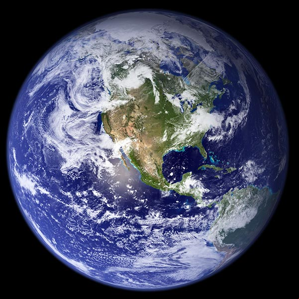 The Blue Marble 2002, la foto más hermosa y completa de la Tierra desde el espacio. #FotosNASA The Blue Marble 2002