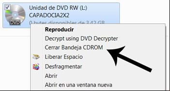 opción en el menú contextual de las unidades ópticas en Mi PC para cerrar la bandeja del CDROM
